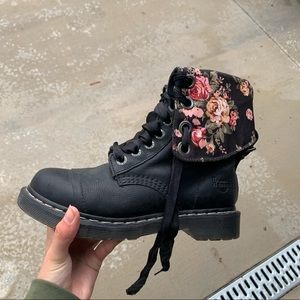 Dr Martens Aimilita Floral Fold Over Lace Up Boots